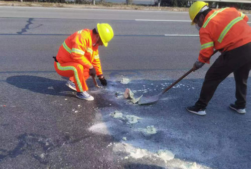 东乡公路下沉注浆加固